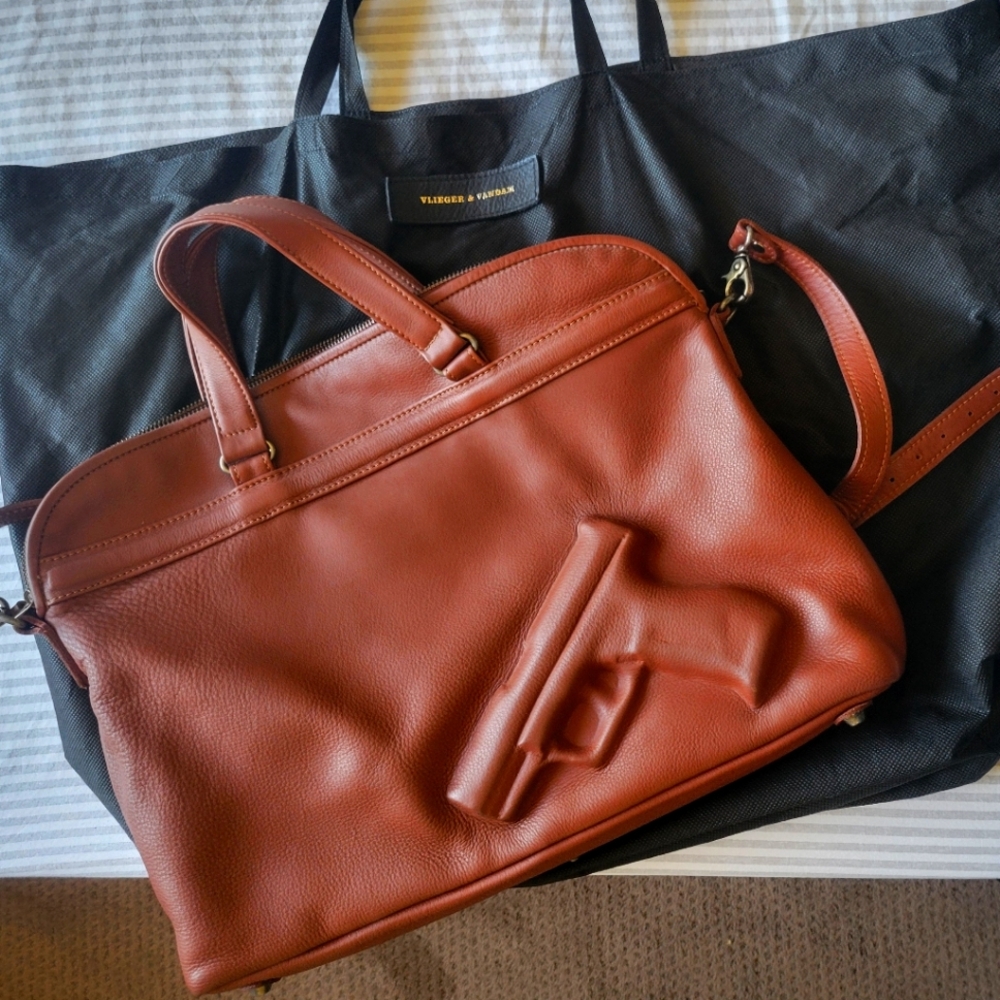 Vlieger & Vandam Gun Crossbody